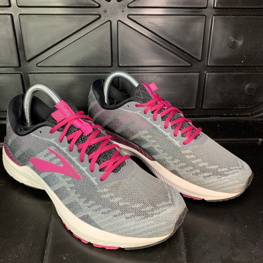 Brooks Ravenna 10 Running Shoe - Women's Size 8B
